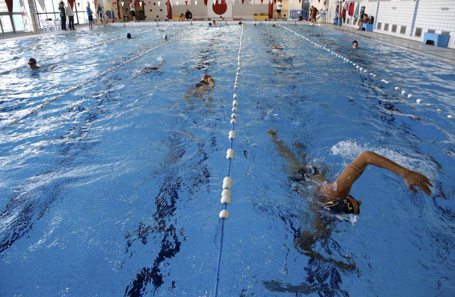 Coup de froid confirmé dans les piscines françaises : 70% ont baissé d'au moins 1 degré