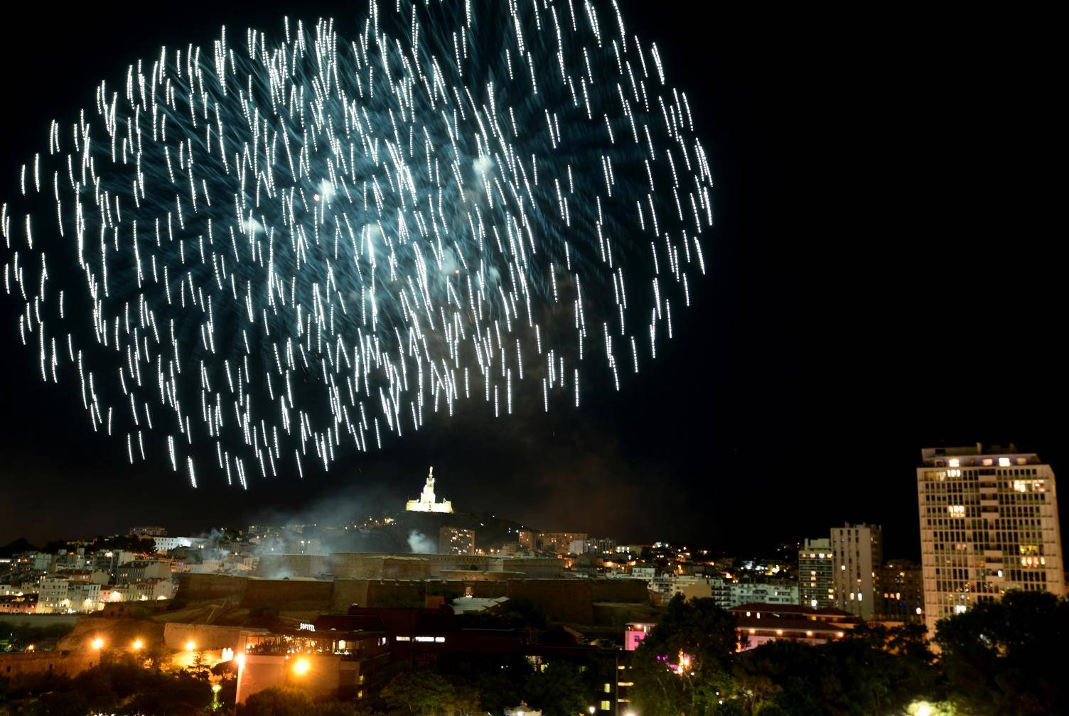 Feu D Artifice La Ciotat 14 Juillet 2022 En direct | Vidéo : suivez en direct le feu d'artifice du 14-Juillet depuis  le Vieux-Port de Marseille | La Provence