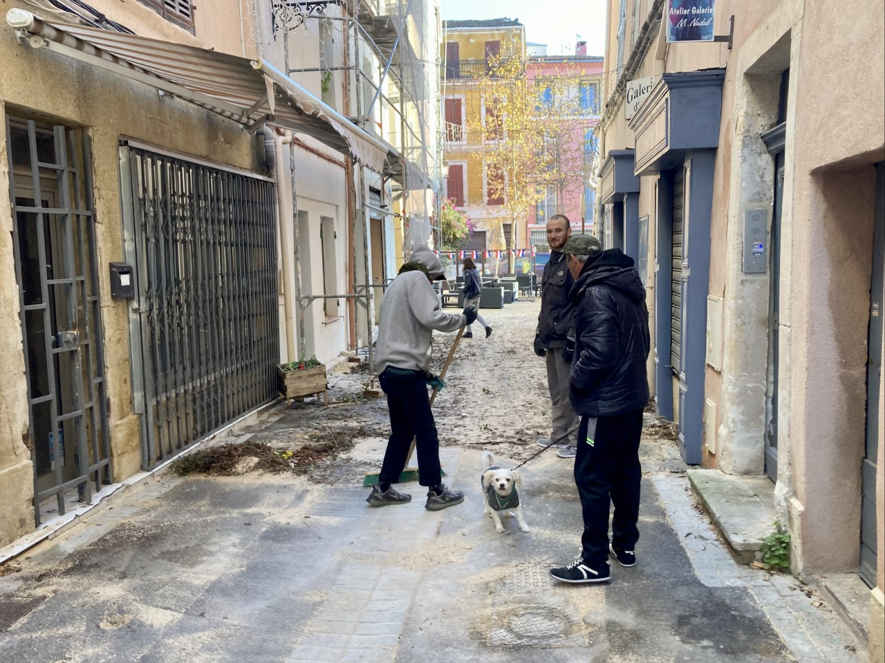 Tournage The Walking Dead Martigues En direct | Martigues : bye bye "walking dead", les équipes de tournage ont  quitté les lieux hier soir | La Provence