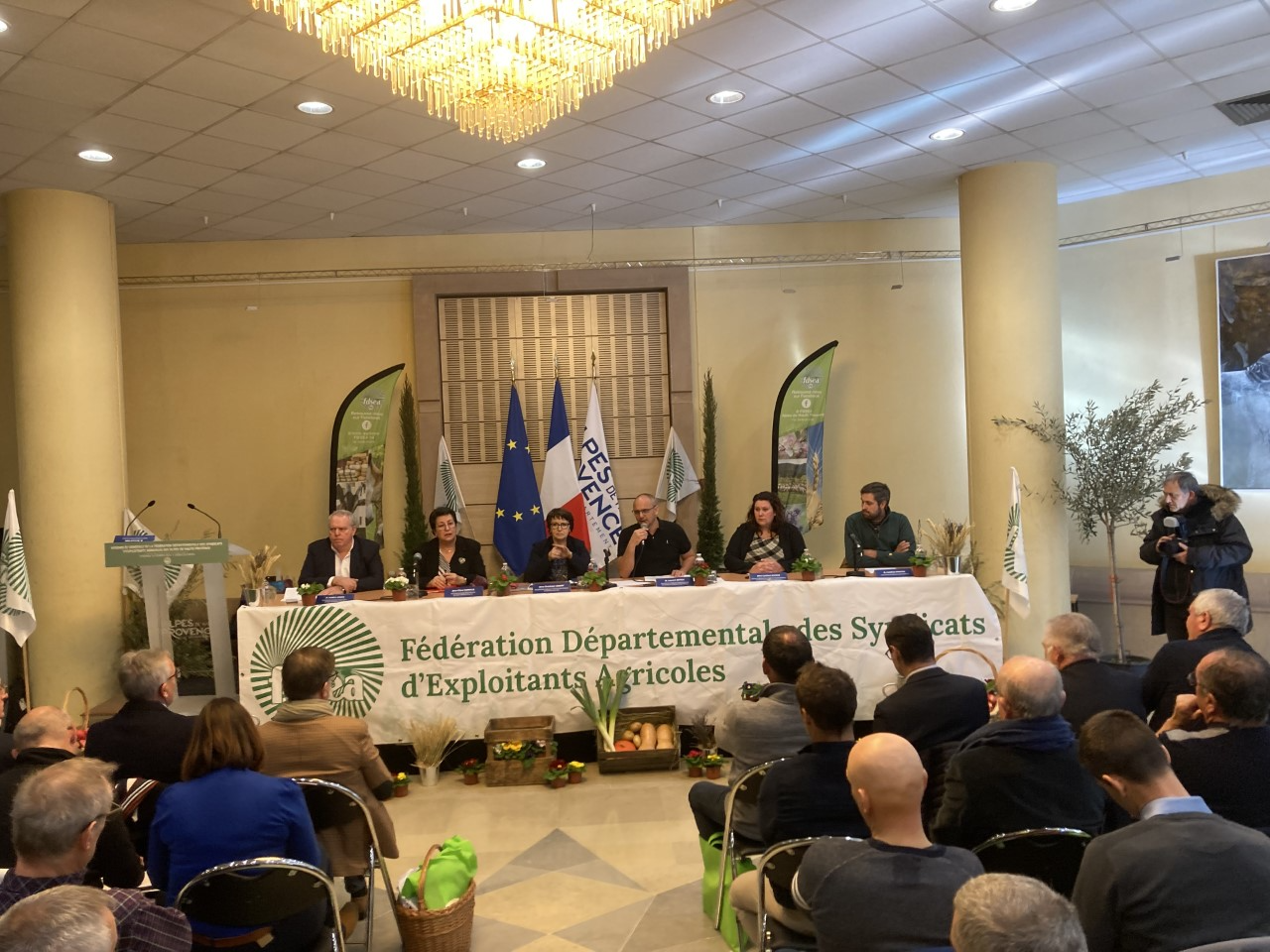 La Fédération départementale des syndicats d'exploitants agricoles en assemblée générale a Digne