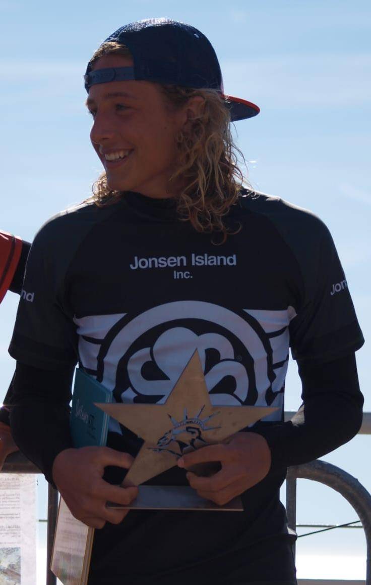 La Ciotat : Malo, champion régional de longboard surf, catégorie espoir