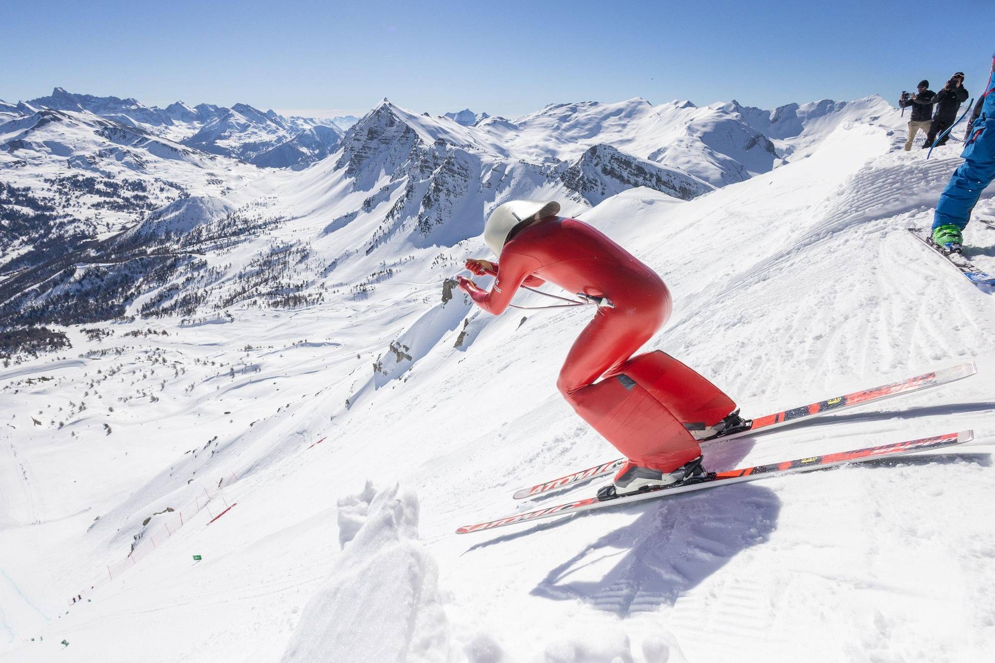 Vidéo : qui est Simon Billy, le skieur le plus rapide du monde ?