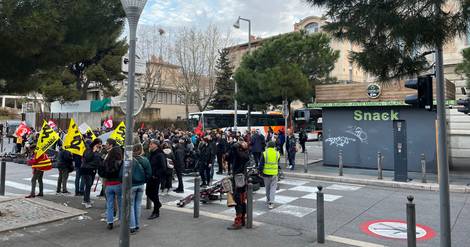 DIRECT. Réforme des retraites : des manifestants qui bloquaient la sortie de la gare routière de Saint-Charles évacués par la police à Marseille