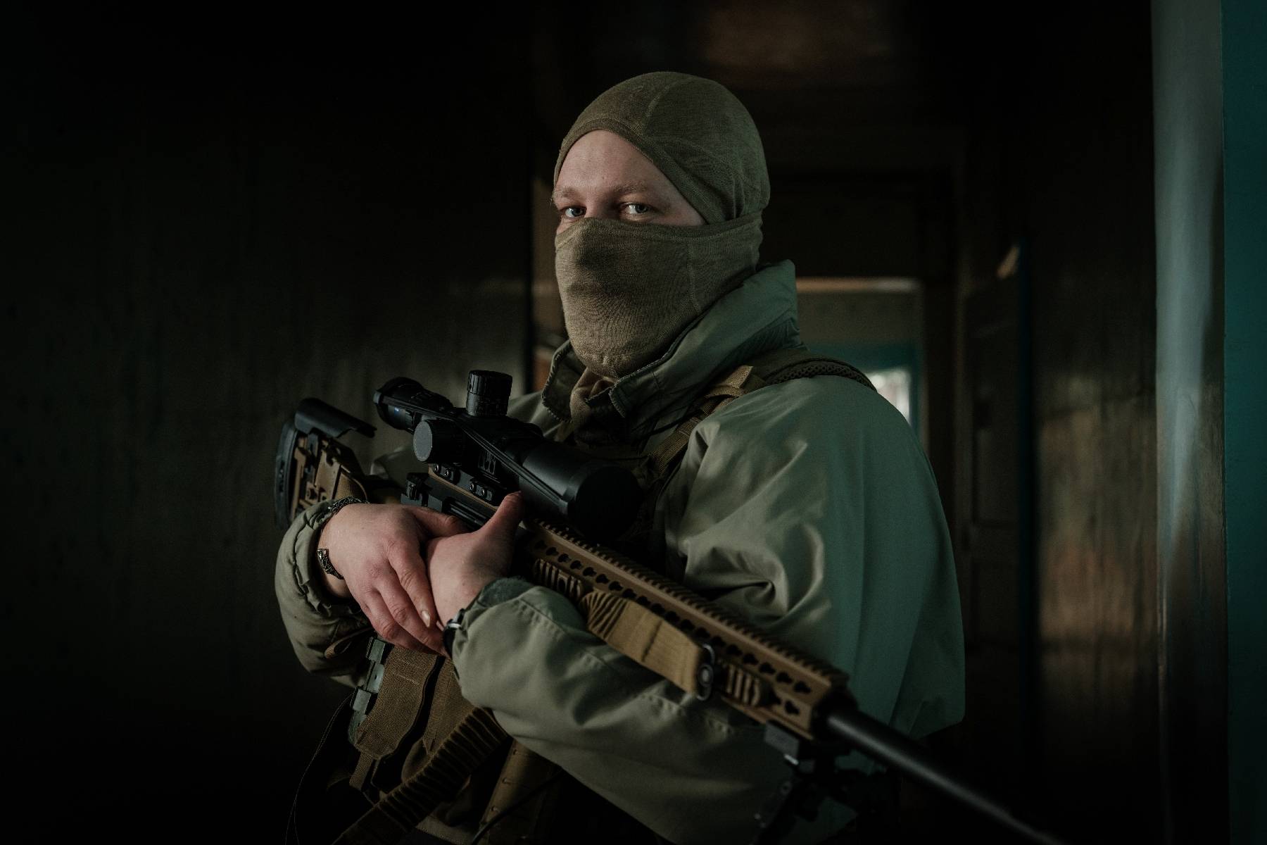 Dans l'est de l'Ukraine, les tireurs d'élite sont à l'affût