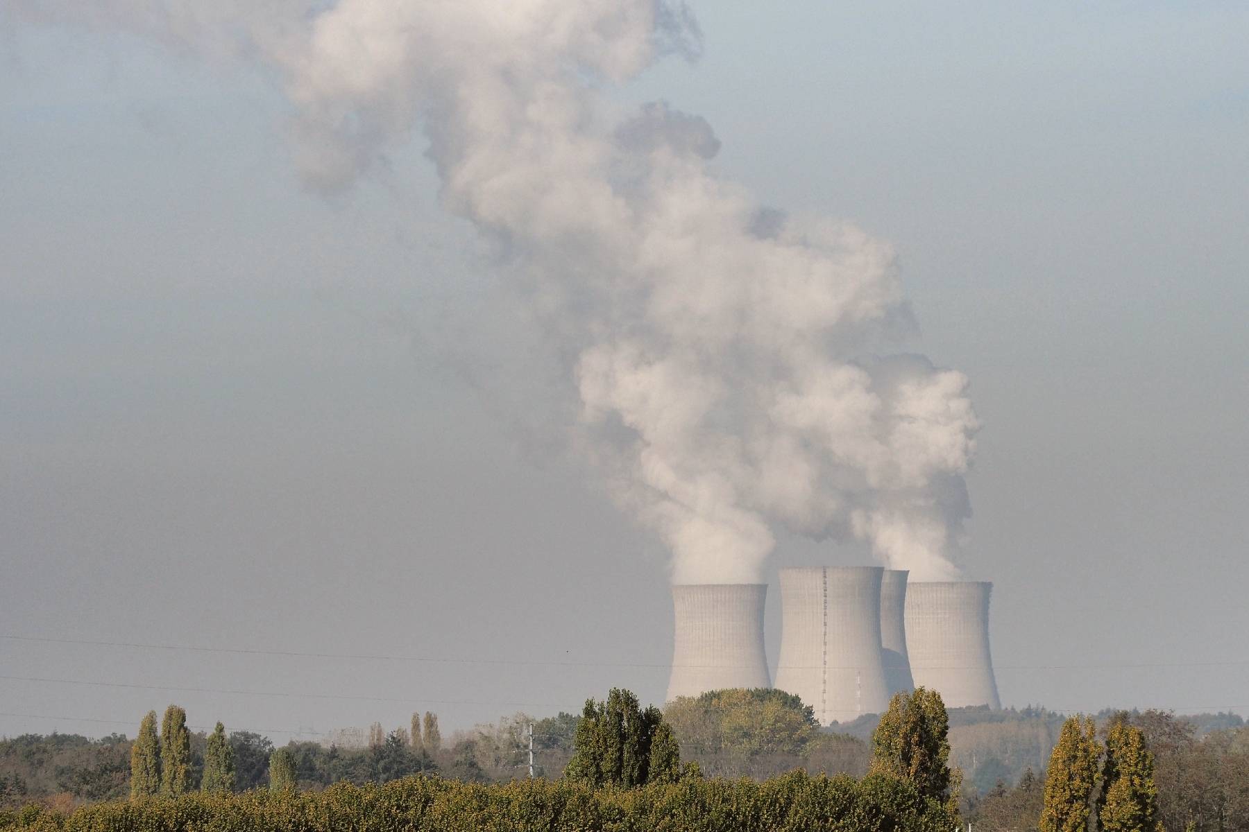 Electricité: deux réacteurs nucléaires redémarrent, 40 connectés, selon EDF