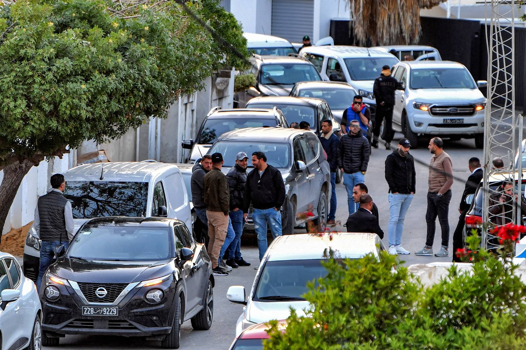 Tunisie: les autorités ferment les bureaux d'Ennahdha, 