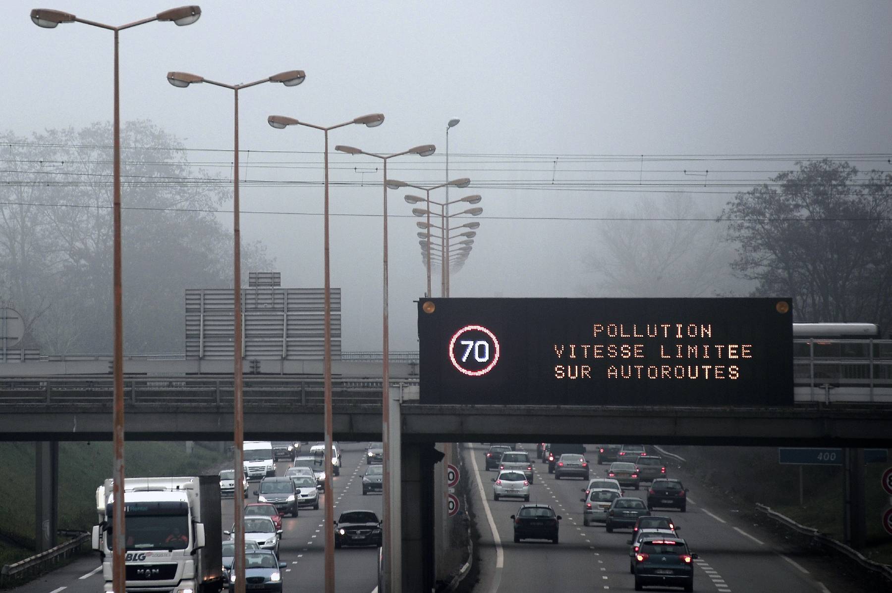 Pollution: vitesse réduite vendredi en Ile-de-France