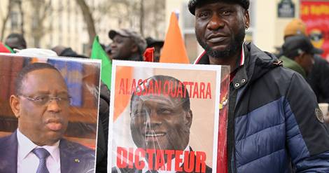 France: des membres de la diaspora sénégalaise manifestent contre la 