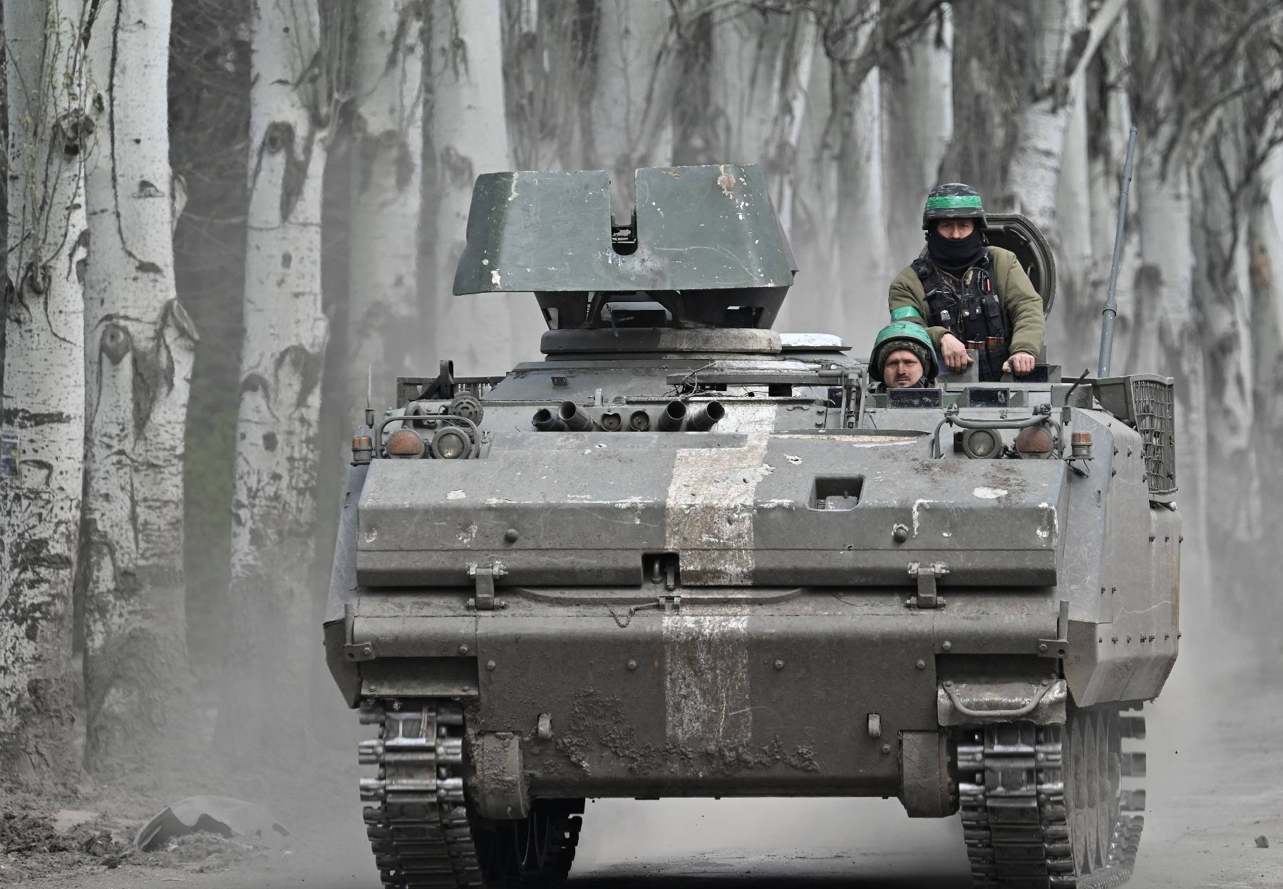 Moscou dit bloquer les forces ukrainiennes à Bakhmout, Kiev dément