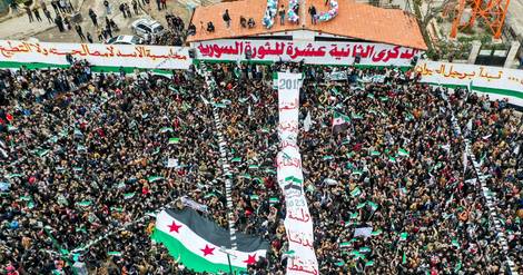 Des Syriens manifestent pour le 12e anniversaire du soulèvement antirégime