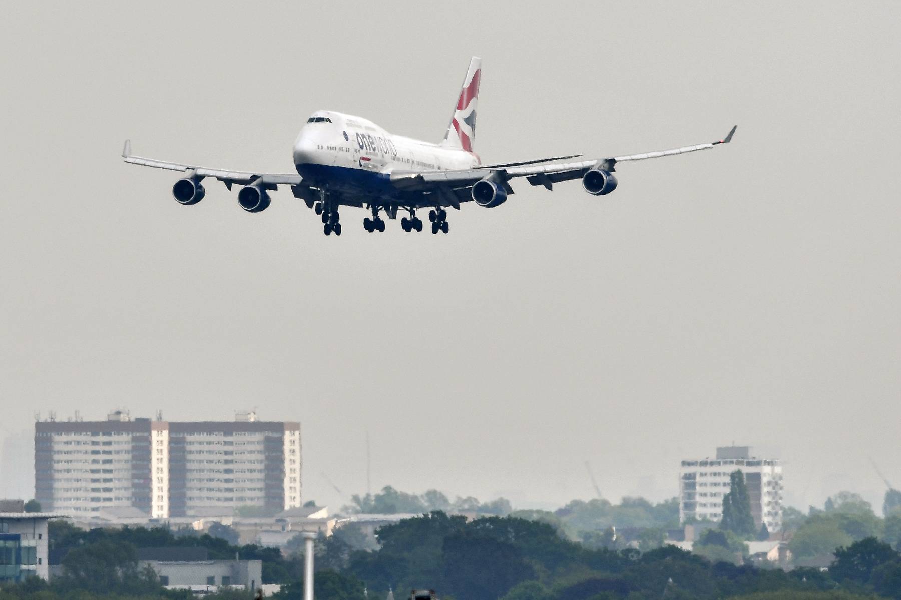 Boeing fait ses adieux au 747, qui a démocratisé le transport aérien, avec John Travolta en guest-star