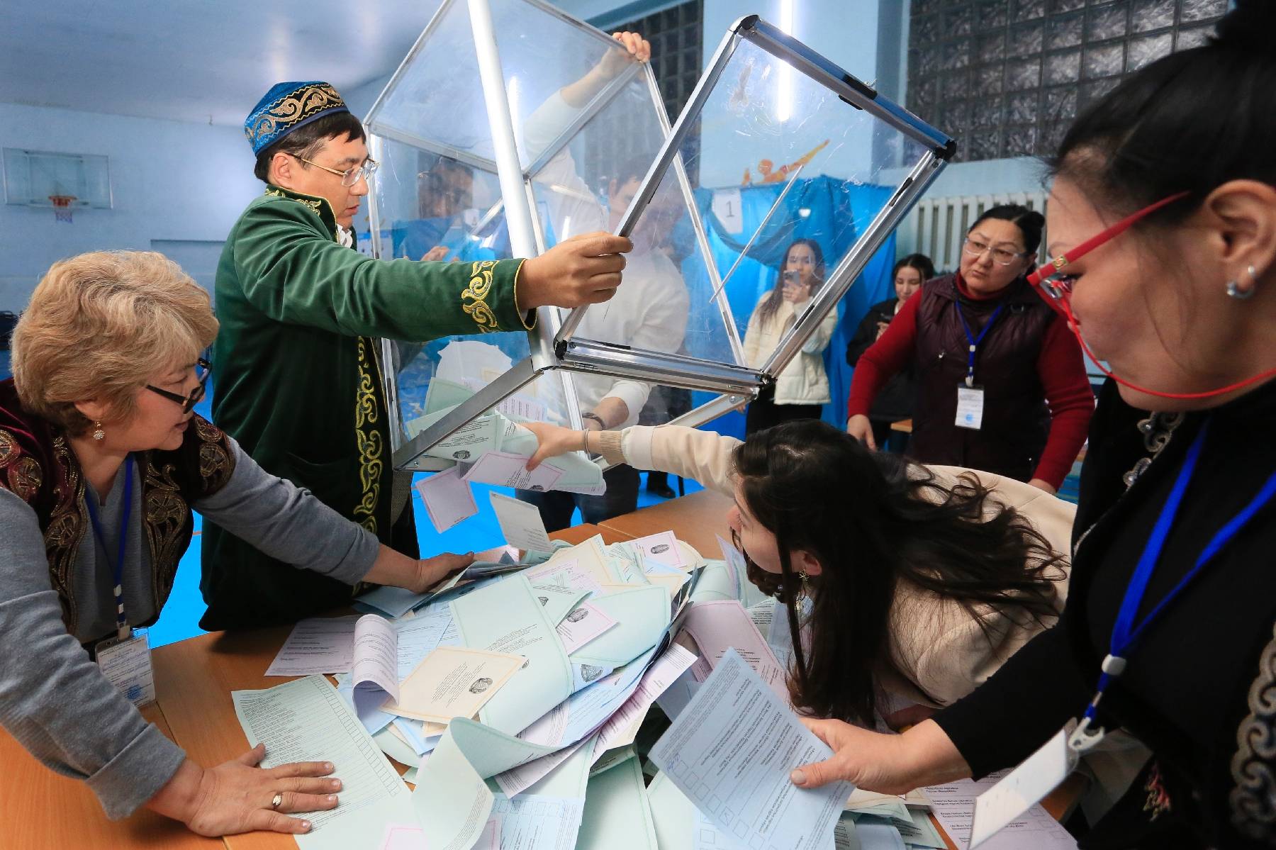 Législatives au Kazakhstan: le parti au pouvoir largement en tête