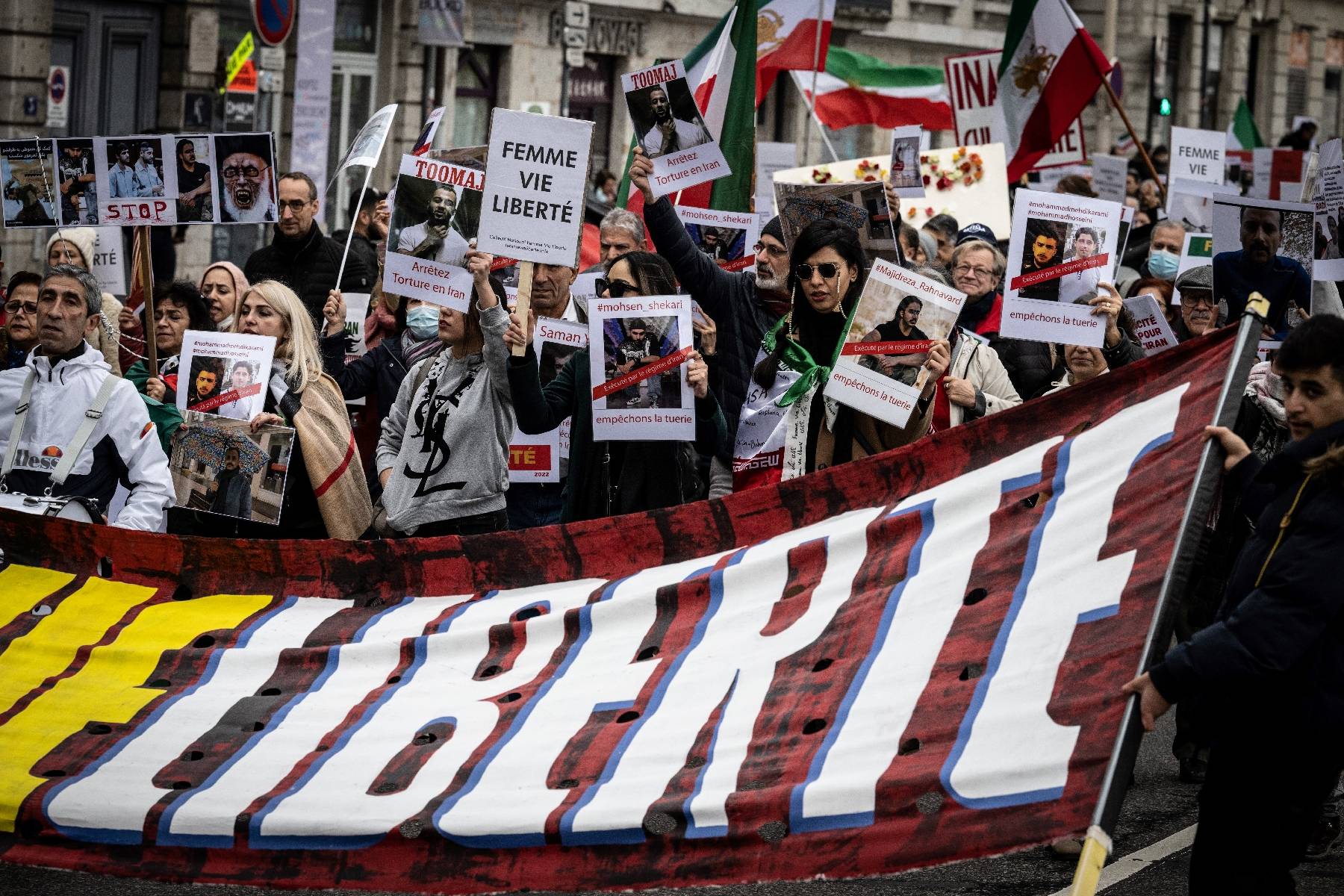Un millier de manifestants à Lyon en soutien à la contestation en Iran