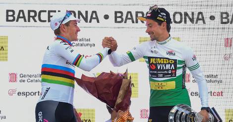 Cyclisme: Roglic marque un point en Catalogne face à Evenepoel