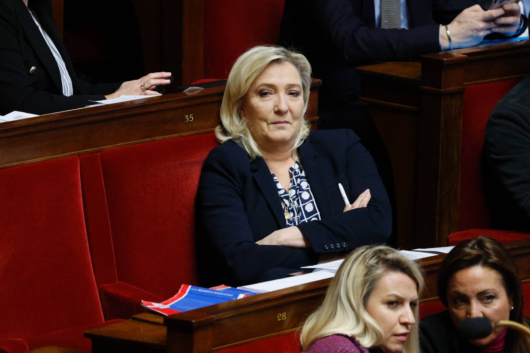 SONDAGES. Marine Le Pen battrait Emmanuel Macron aujourd'hui et serait en très bonne position pour la présidentielle 2027