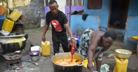 A Freetown, l'inflation met les pieds dans le plat de la cuisine de rue