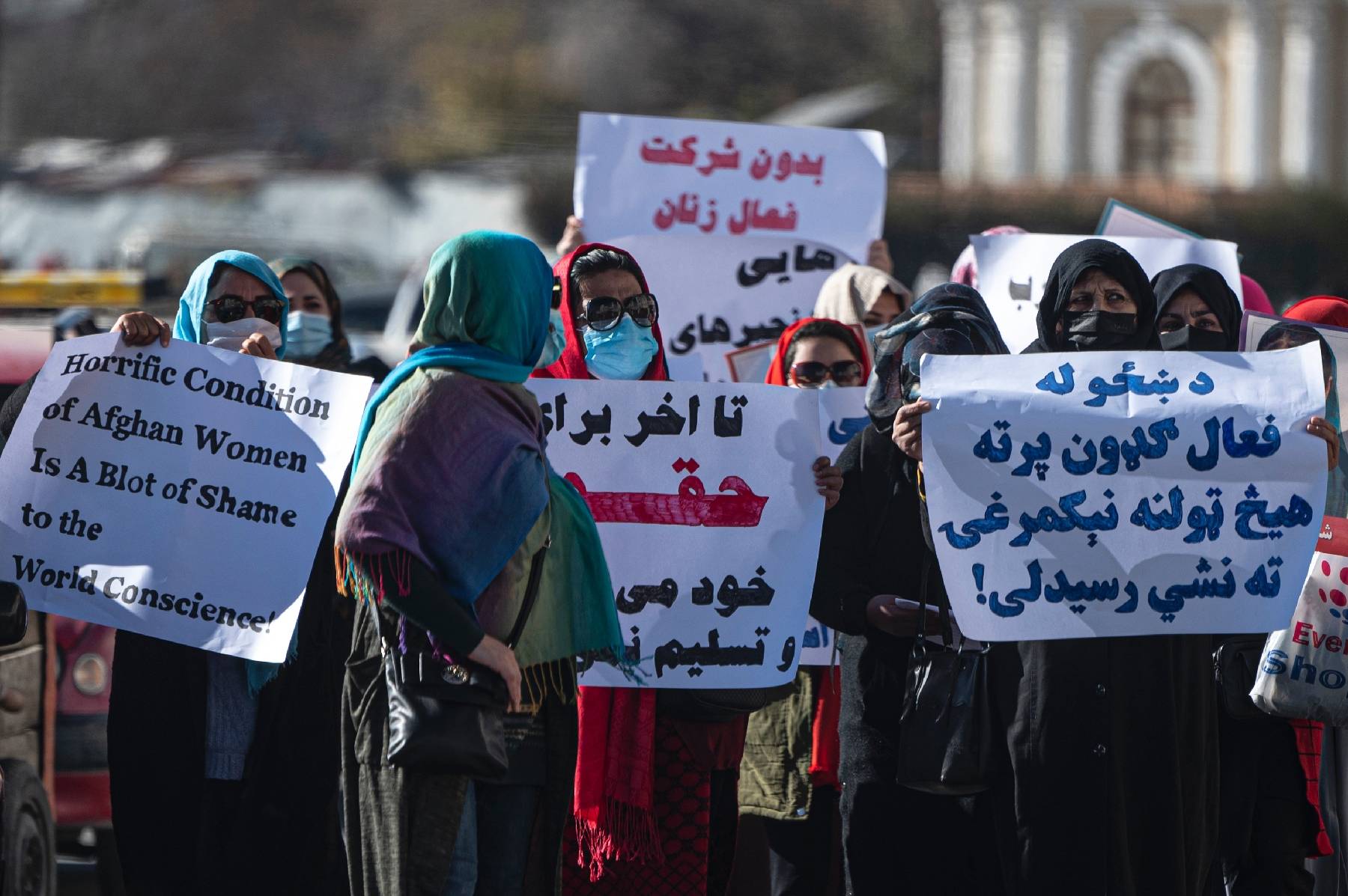 Afghanistan: les ONG se concertent après l'interdiction de travailler avec des femmes