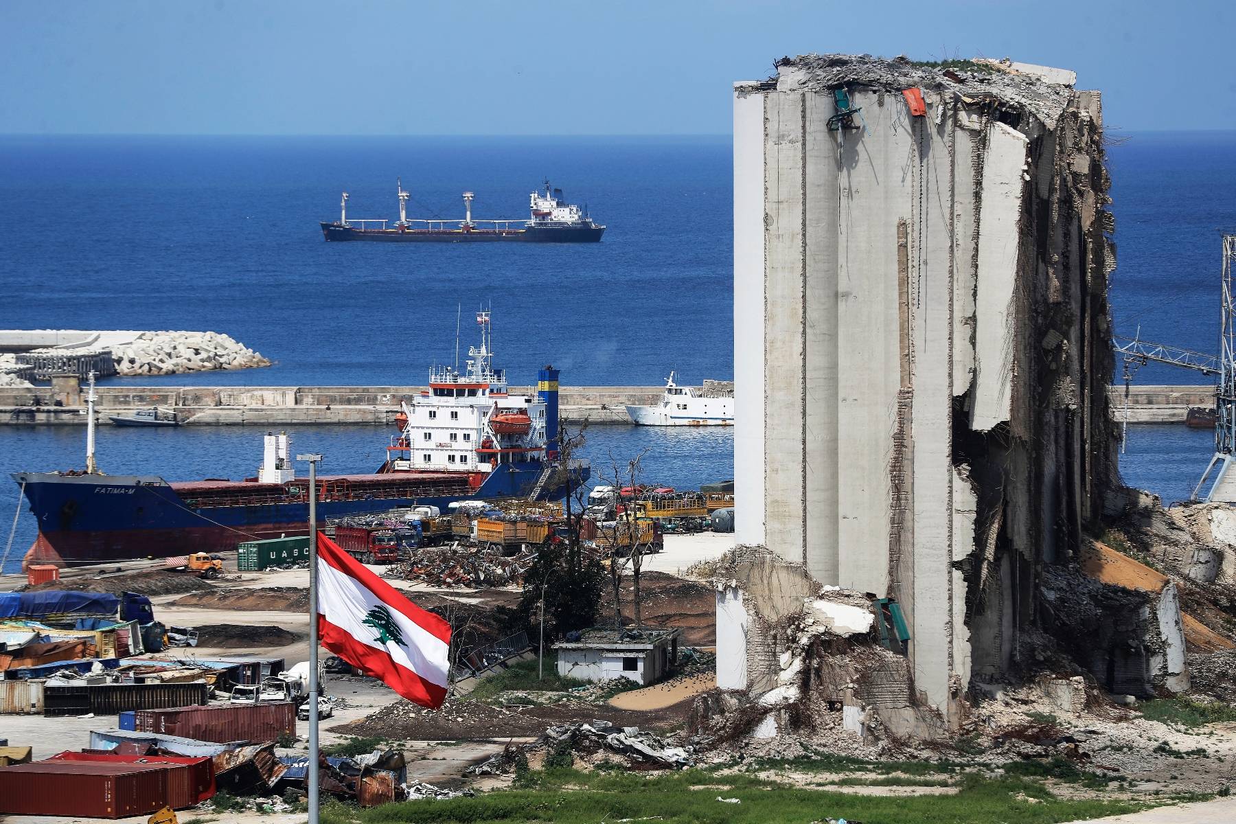 Liban: le procureur général inculpé dans l'affaire de l'explosion du port