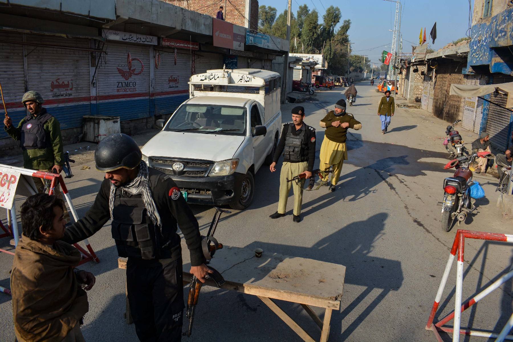 Pakistan: 33 preneurs d'otages tués lors de la libération d'un poste de police