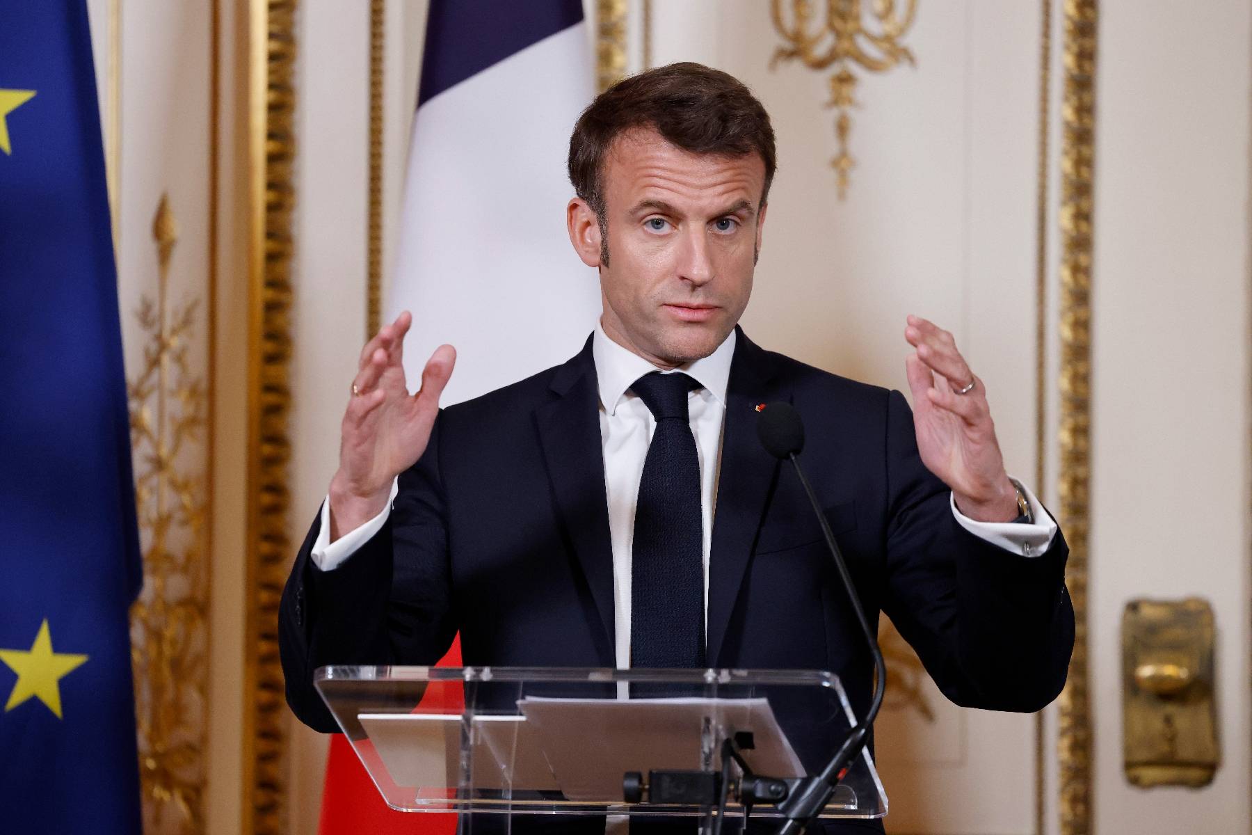 Retraites: au jour d'après, Macron s'adresse aux Français