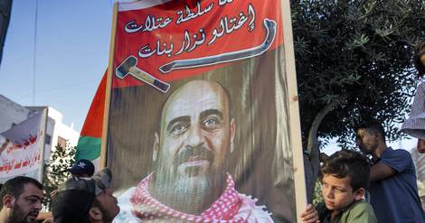 Mort du militant Nizar Banat: sa famille accuse l'Autorité palestinienne devant la CPI