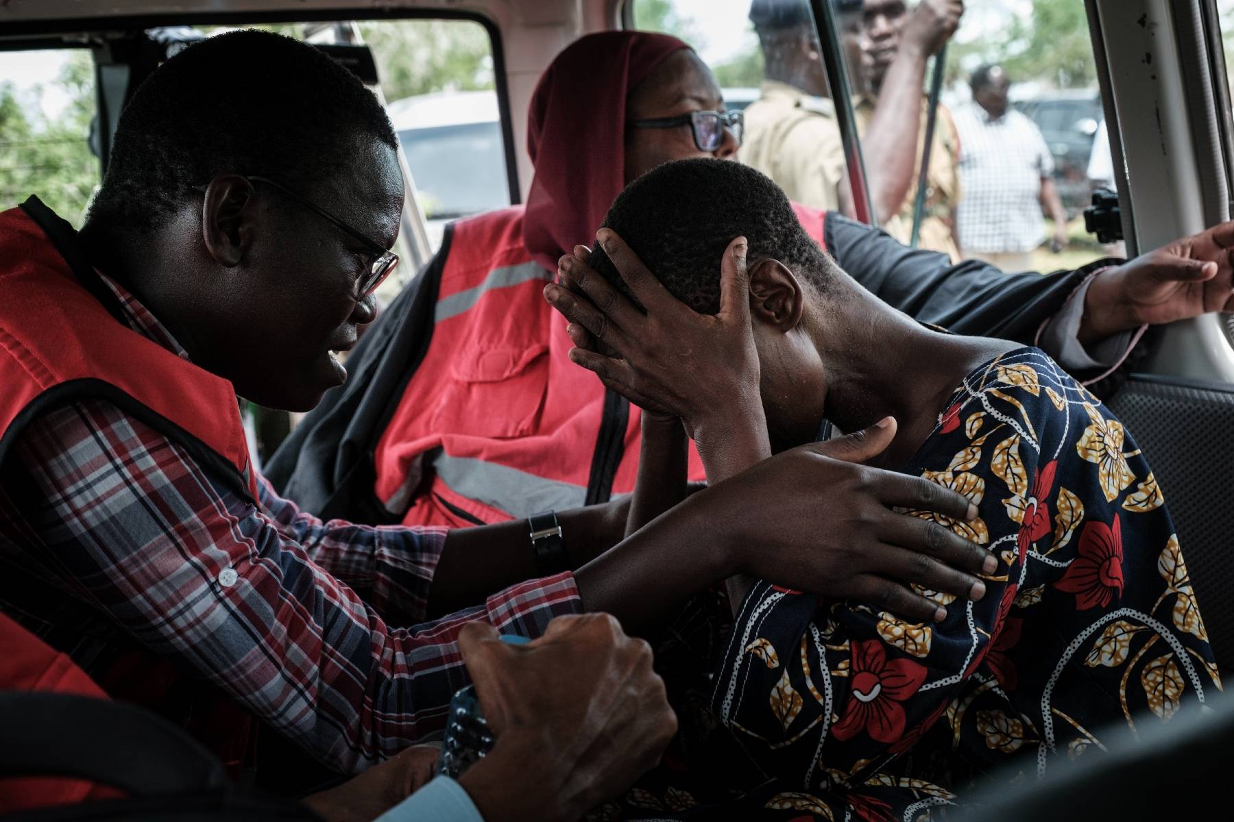 Jeûne mortel au Kenya: reprise des recherches, les familles de disparus dans l'attente