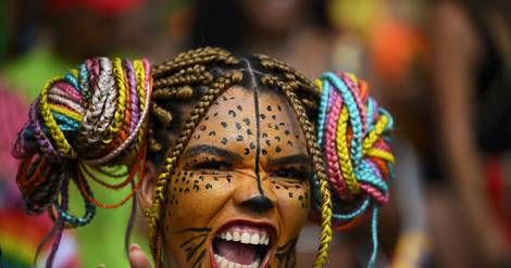 Brésil: le carnaval de Rio dans toute sa splendeur au sambodrome