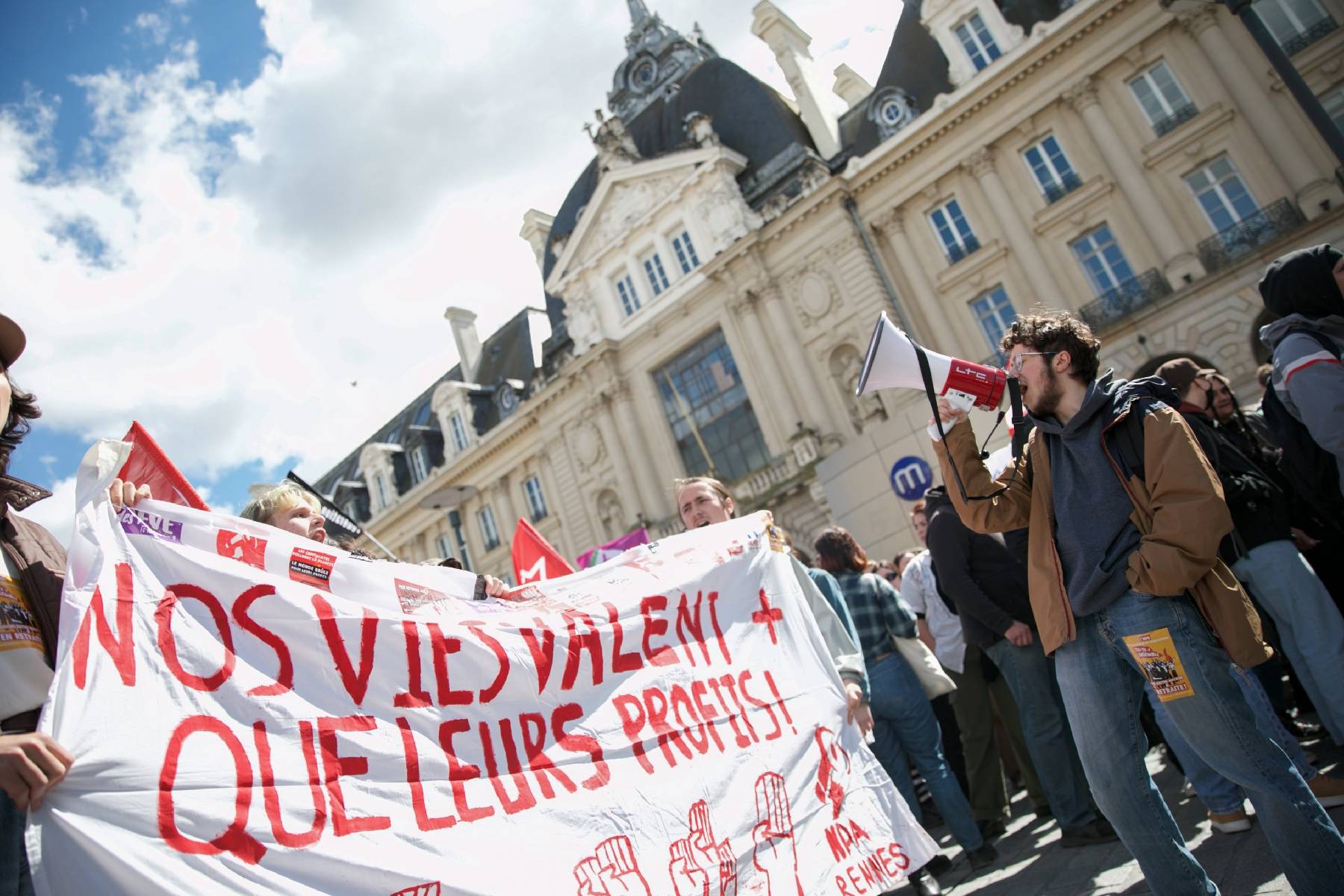 Retraites: nouvelles violences à Rennes lors d'une manifestation régionale