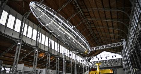 En banlieue parisienne, un ancien hangar à dirigeables transformé en centre d'art