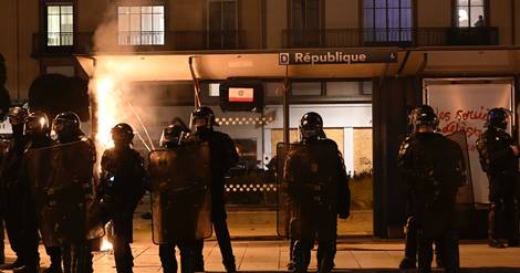Retraites: manifestations aux flambeaux à Nantes et Rennes