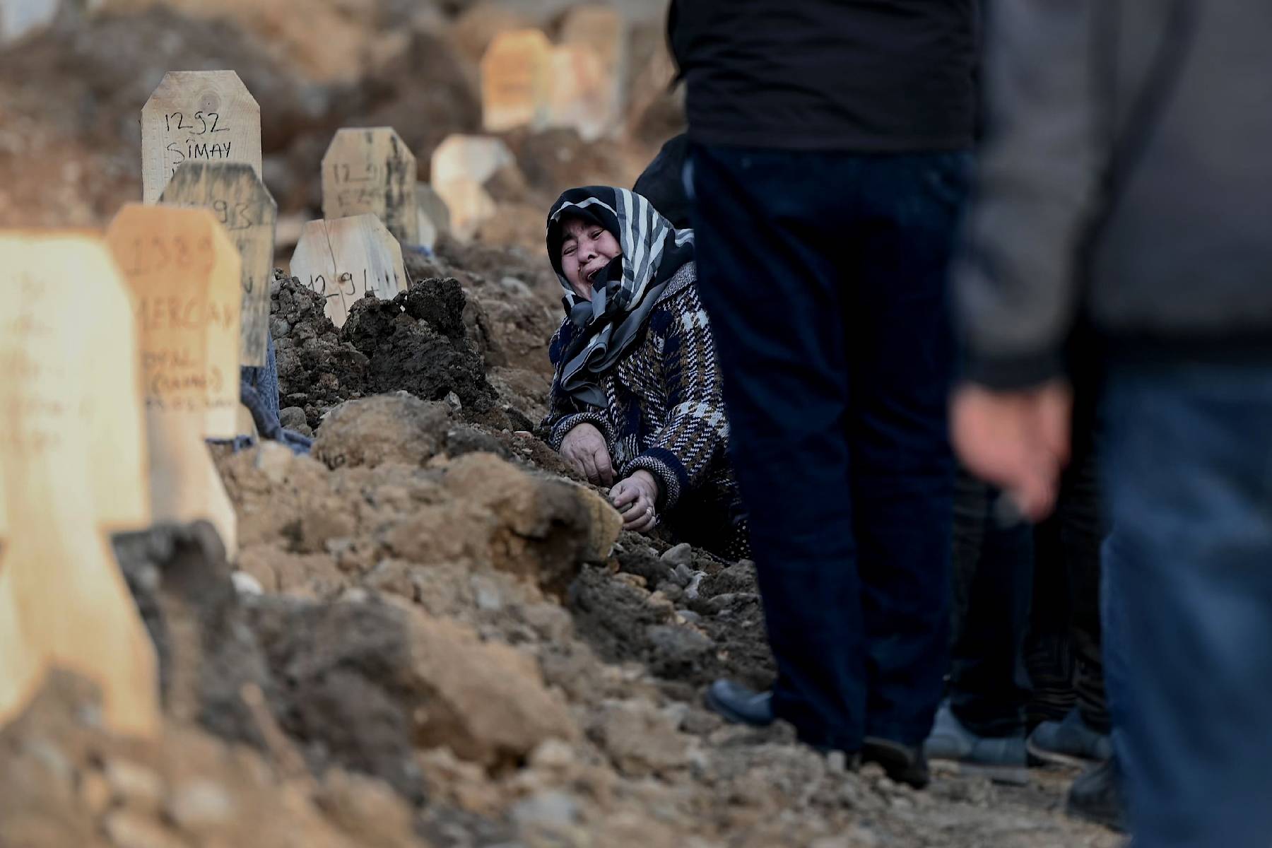 Mettre un nom sur les morts et les tombes, après le séisme en Turquie