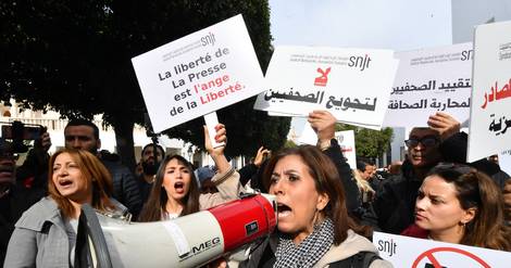 Tunisie: des journalistes dénoncent 