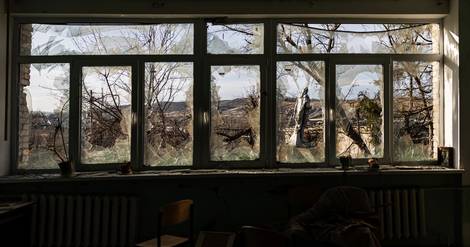Ukraine: Zelensky à Bakhmout, le point le plus chaud du front