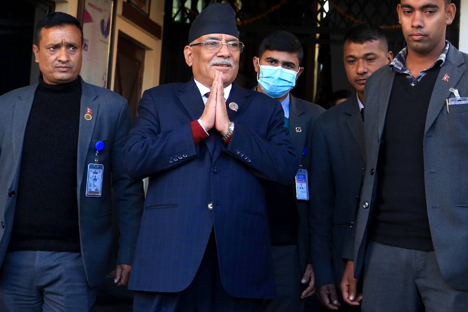 Népal: le maoïste Prachanda redevient Premier ministre