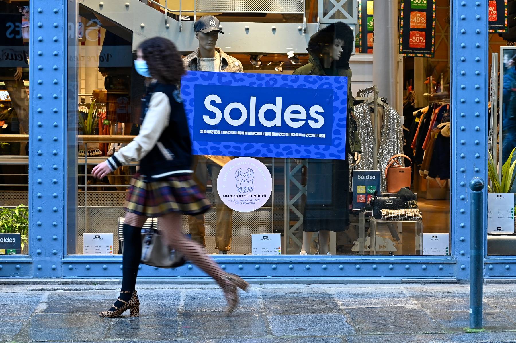 Ouverture des soldes d'hiver, entre inflation et concurrence des ventes privées