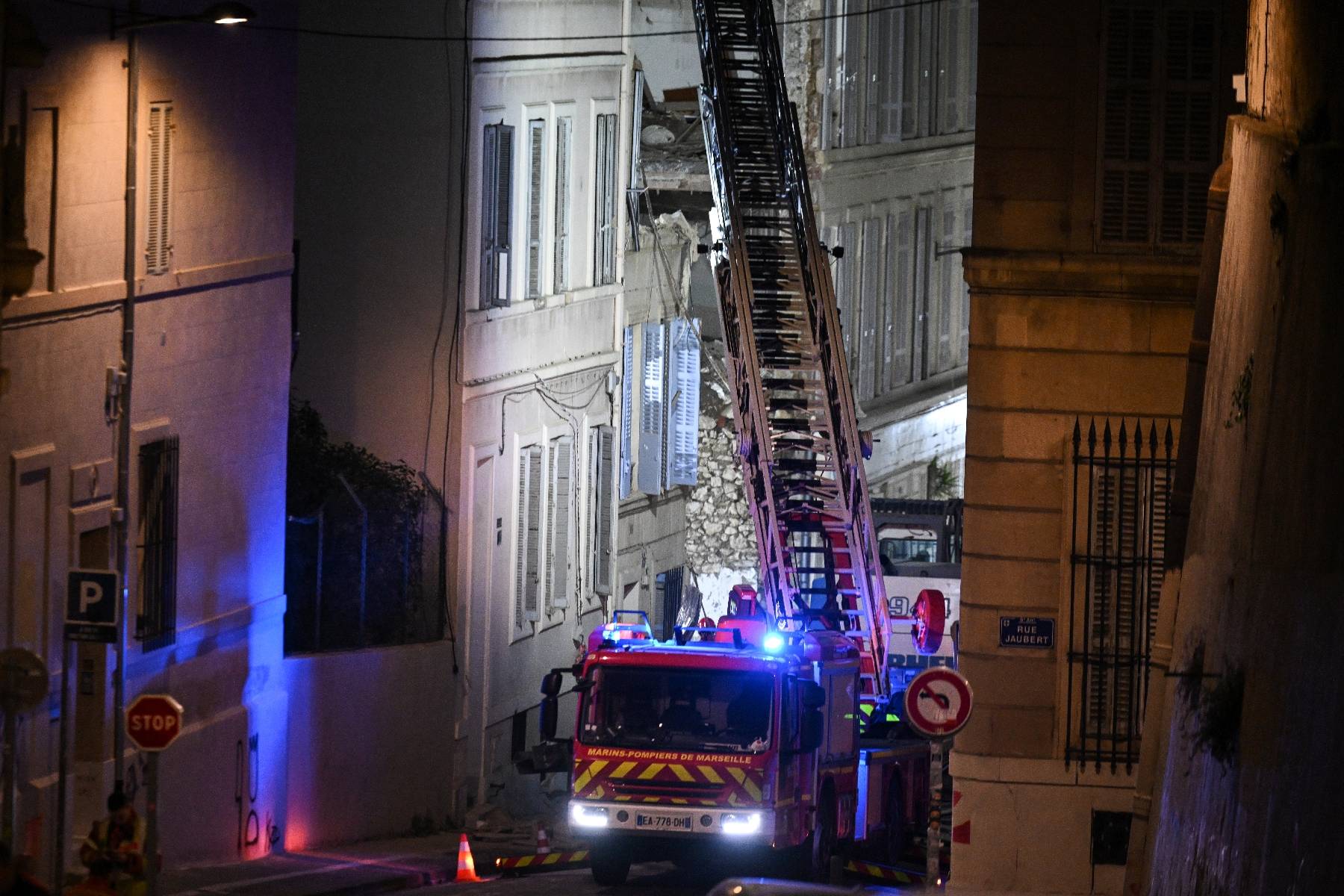 Immeuble effondré à Marseille: après les secouristes, les enquêteurs