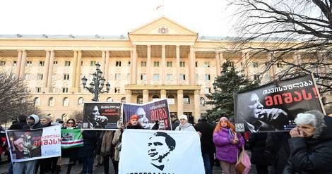 Géorgie: l'ex-président emprisonné Saakachvili de nouveau en grève de la faim