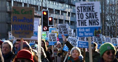Royaume-Uni: les infirmières à nouveau en grève pour des hausses de salaire