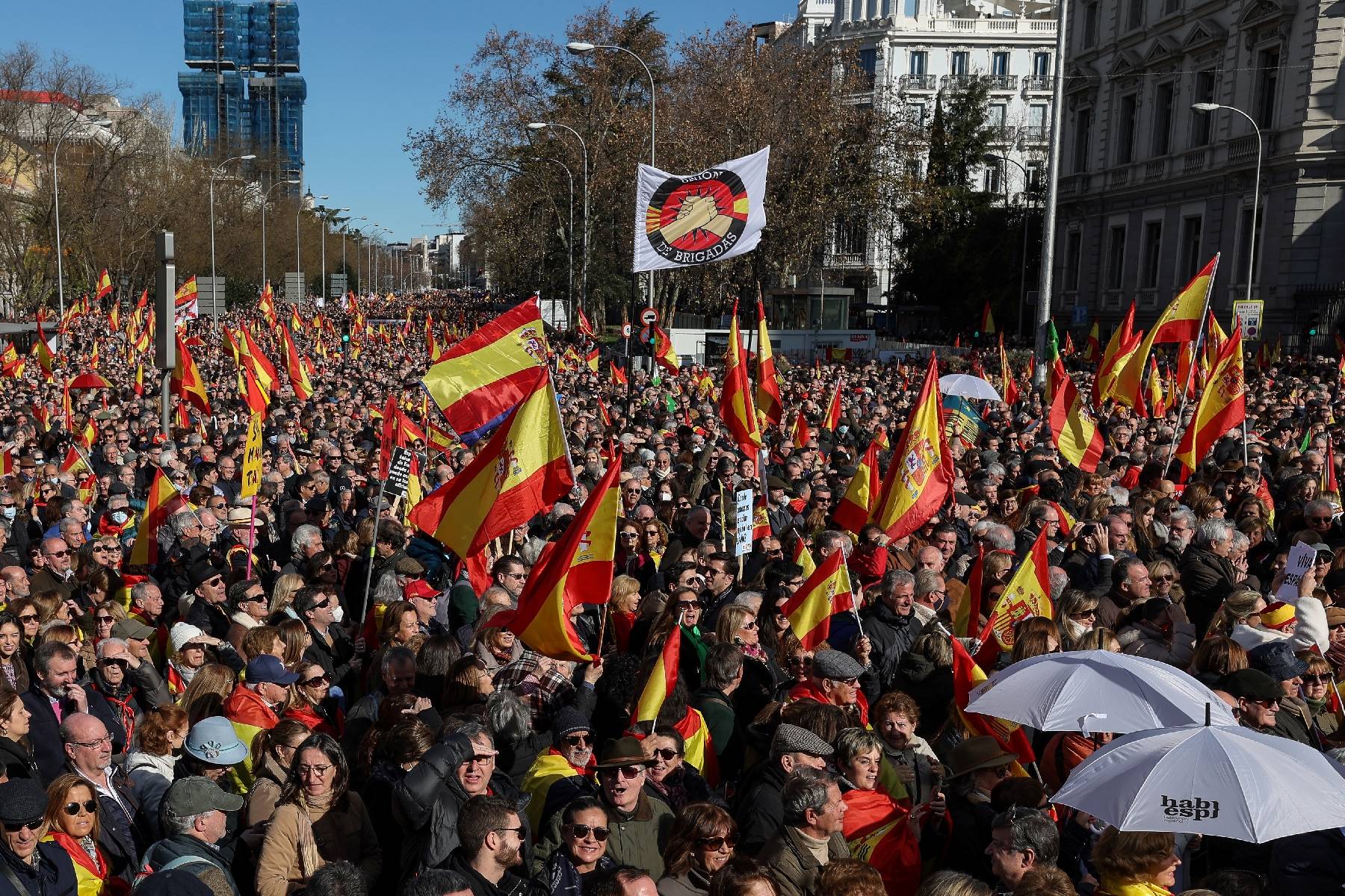 La droite espagnole mobilise des dizaines de milliers de manifestants à Madrid