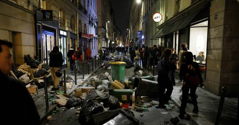 A Paris, les touristes partagés entre soutien et critique des manifestants