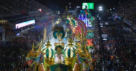 Carnaval de Rio : faste, fantaisie et émotions pour les premiers défilés