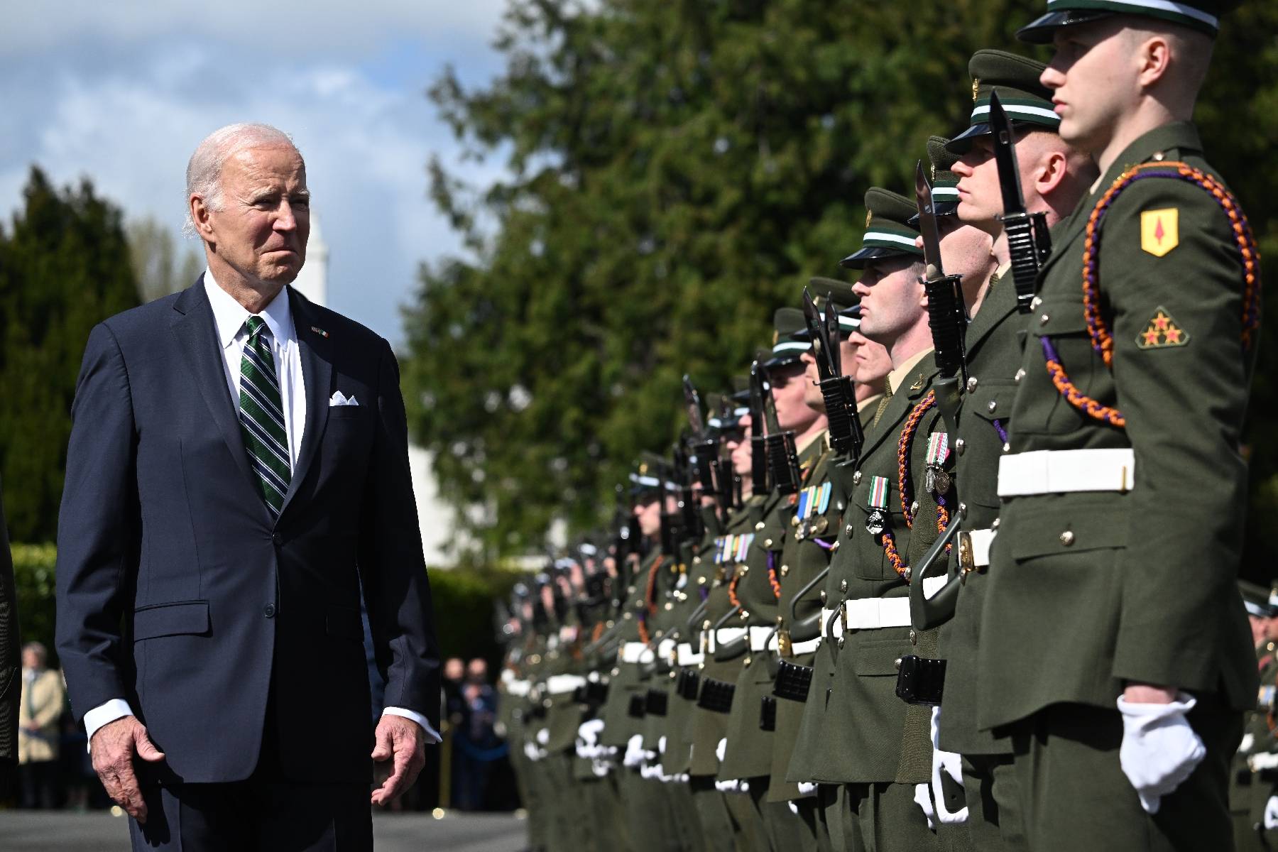 L'enquête sur la fuite de documents confidentiels américains avance, selon Biden