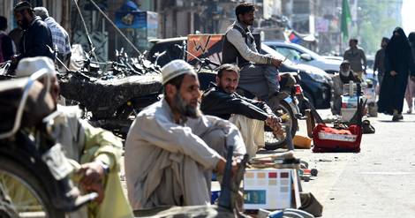 L'économie du Pakistan au bord de l'effondrement avant une visite du FMI
