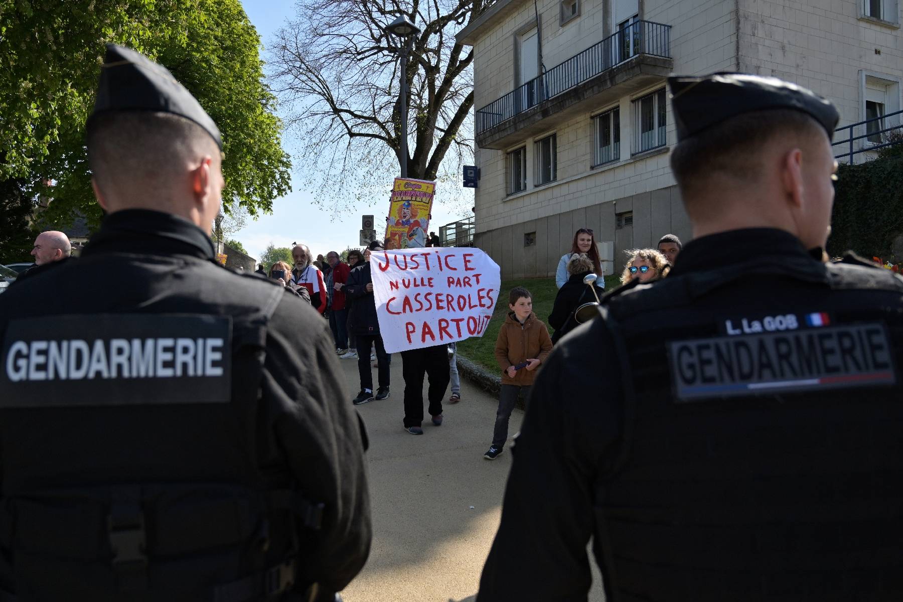 Retraites: les déplacements de ministres de nouveau chahutés