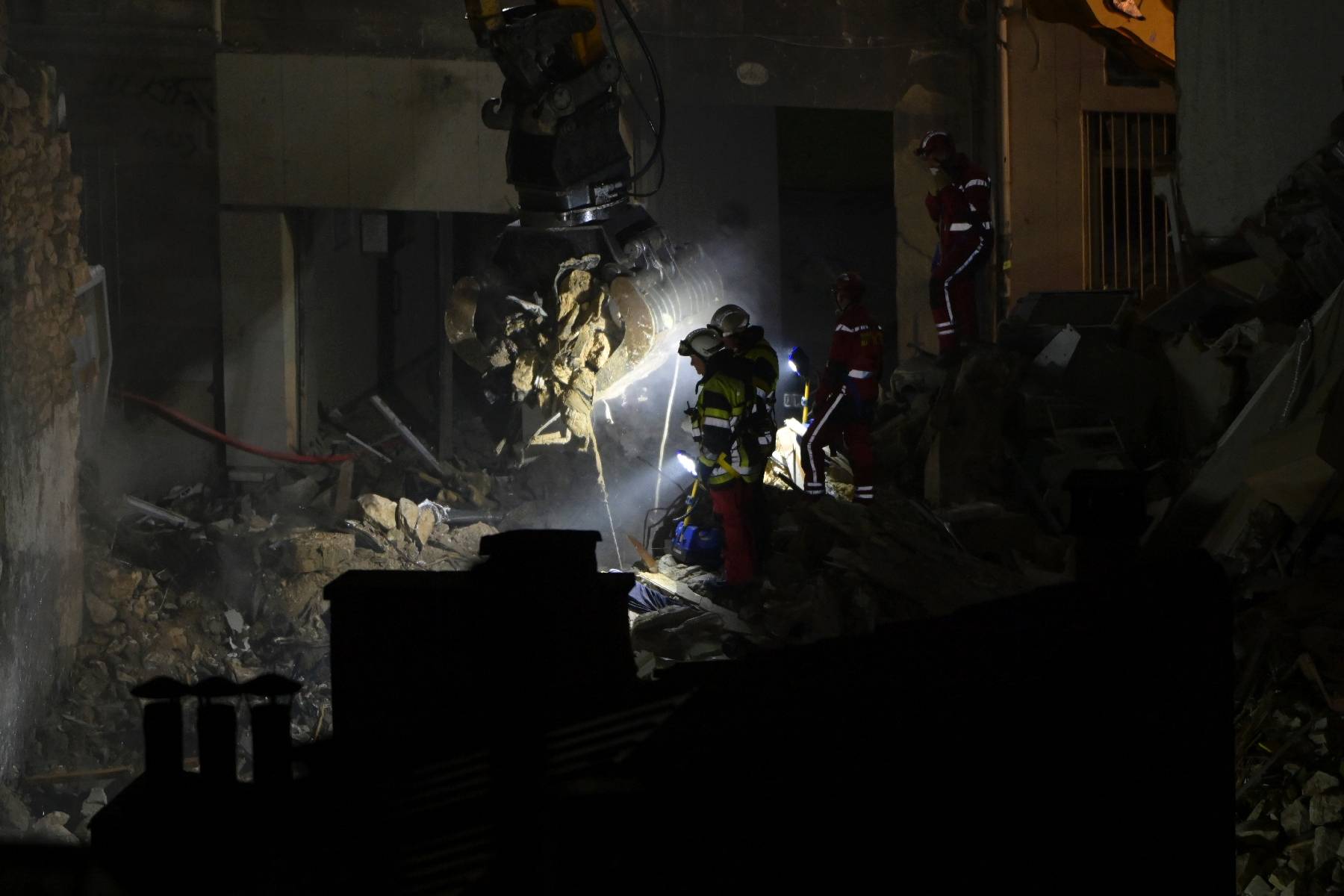 Marseille bouleversée après l'effondrement meurtrier d'un immeuble d'habitation