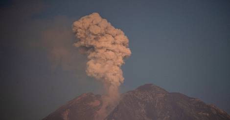 Indonésie: les évacuations se poursuivent après l'éruption du volcan Semeru