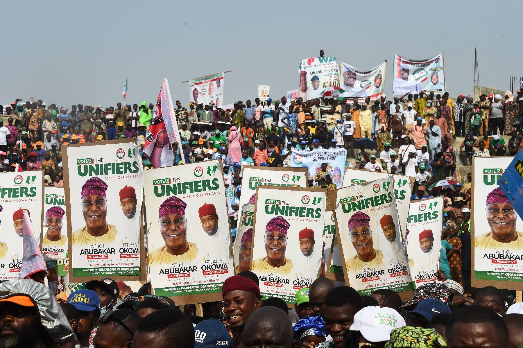 Invectives et scandales: une campagne acerbe au Nigeria avant la présidentielle