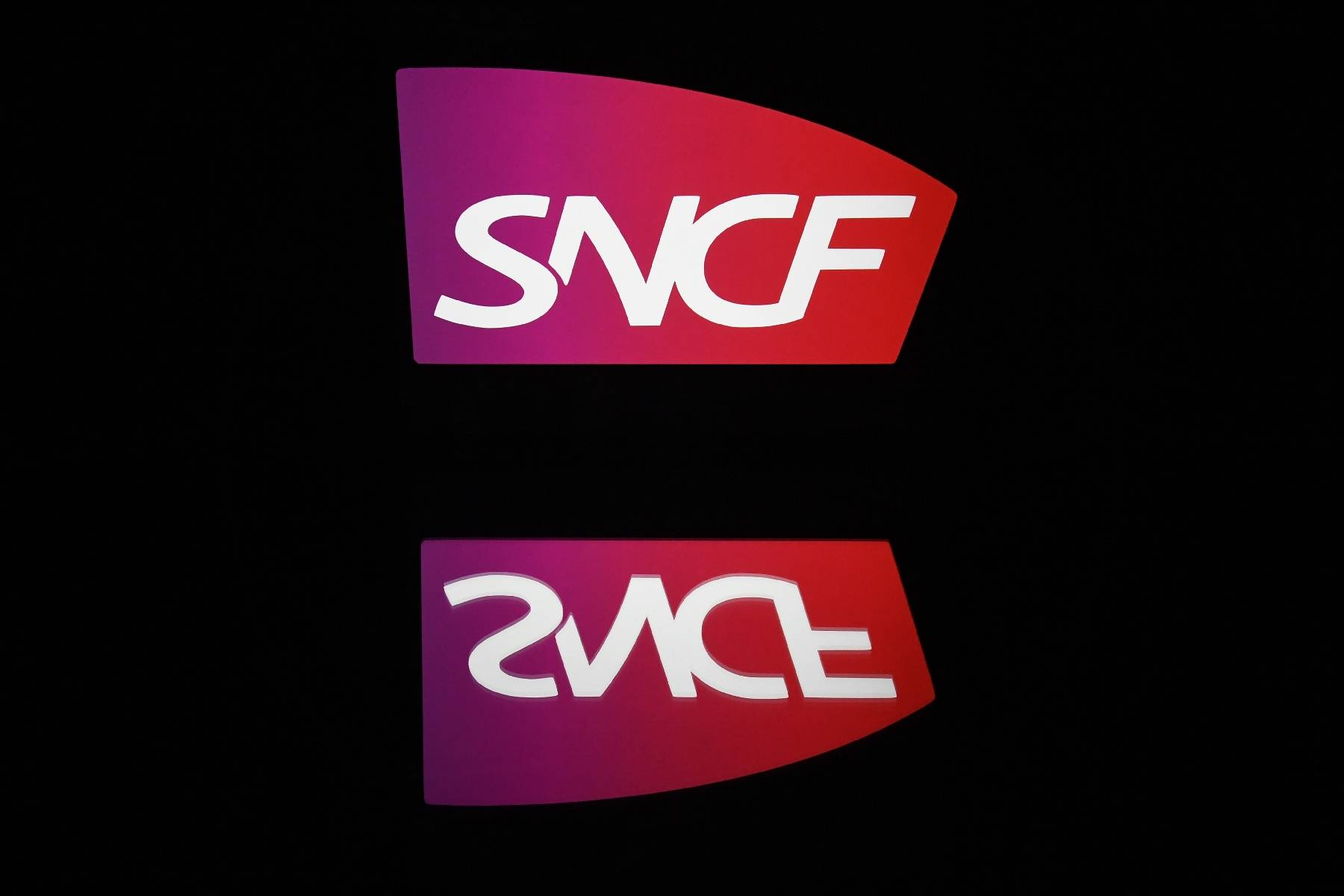 Réforme des retraites : 39% de grévistes à midi à la SNCF, selon une source syndicale