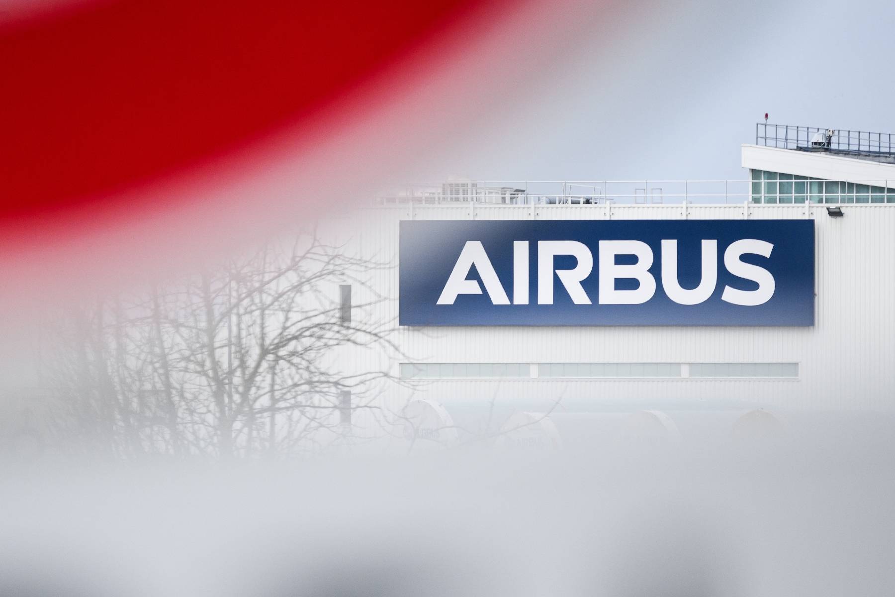 Airbus refond ses accords d'entreprise, va embaucher 3.500 personnes en France
