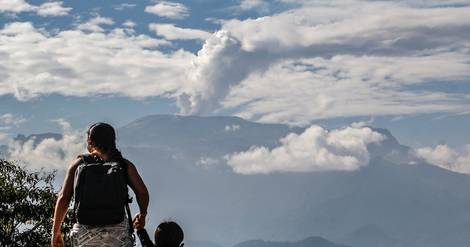 Menace d'éruption du Nevado del Ruiz en Colombie: premières évacuations préventives